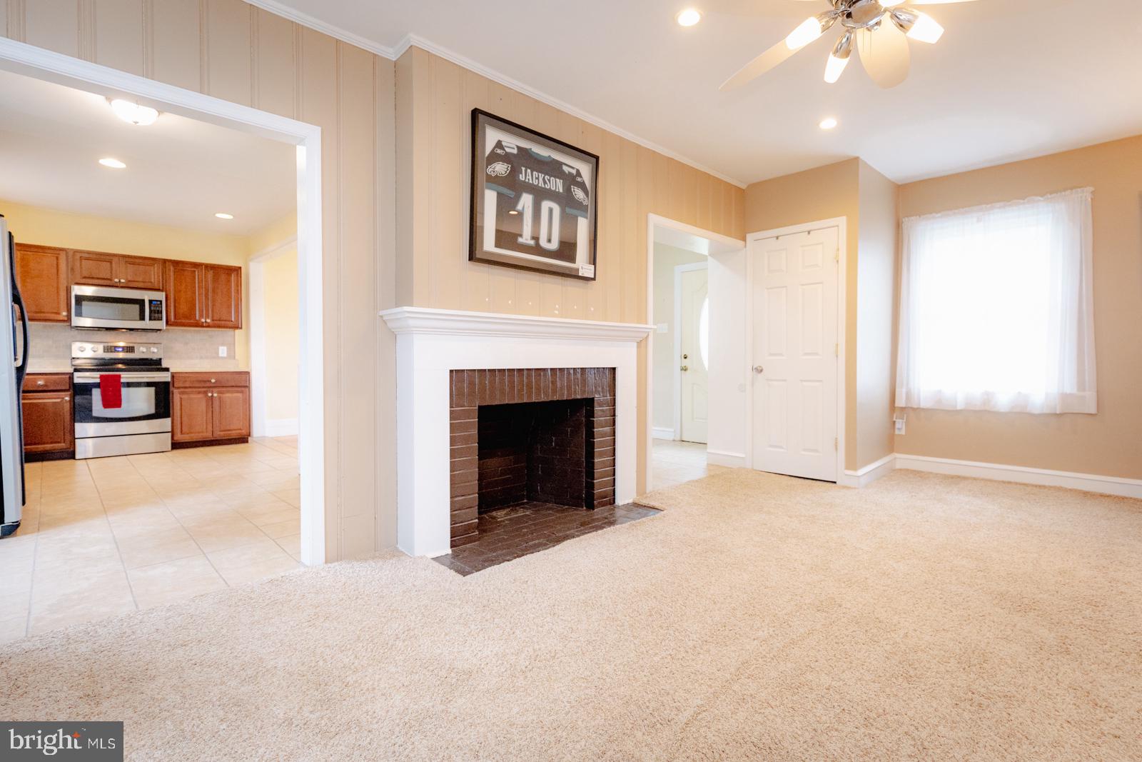 662 Welsh Road Philadelphia, PA 19115 - Photo 7 of 38