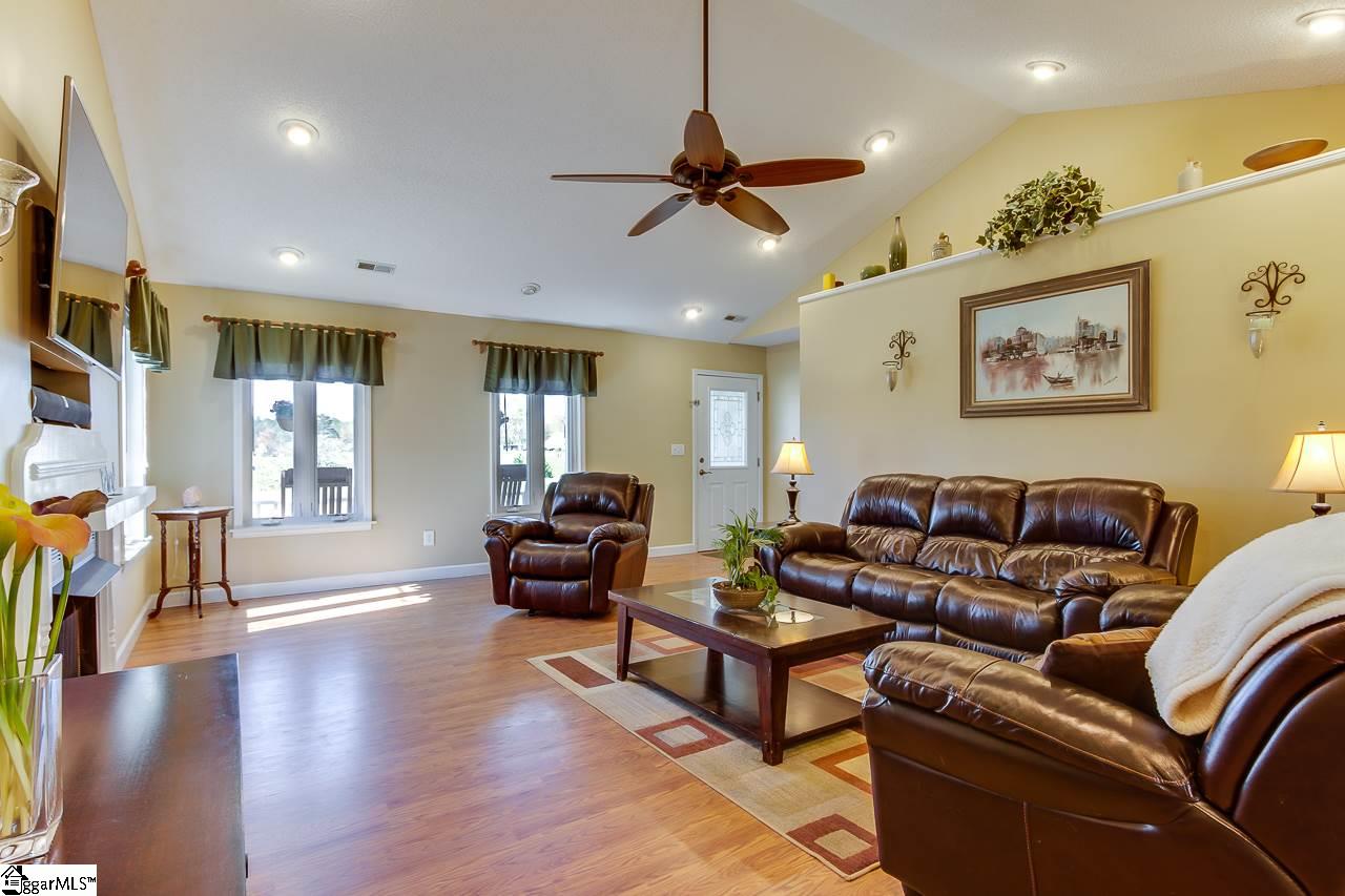 717 Praters Creek Road Pickens, SC 29671 - Photo 3 of 36