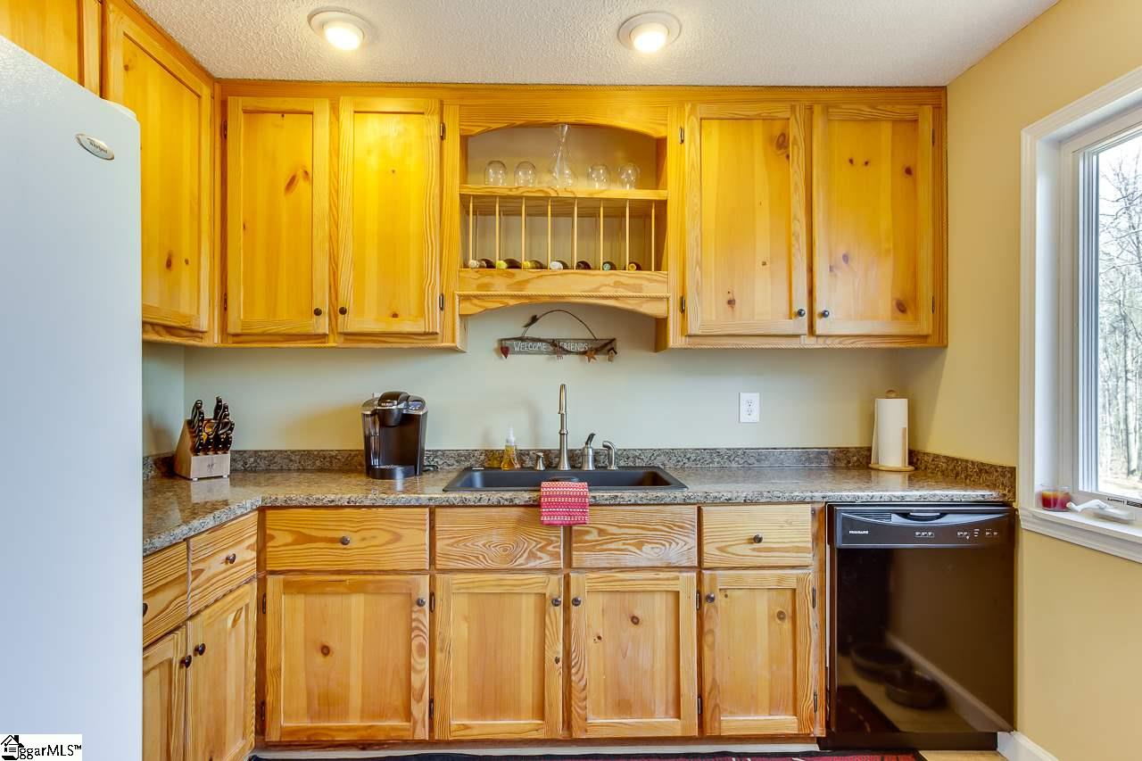 717 Praters Creek Road Pickens, SC 29671 - Photo 7 of 36