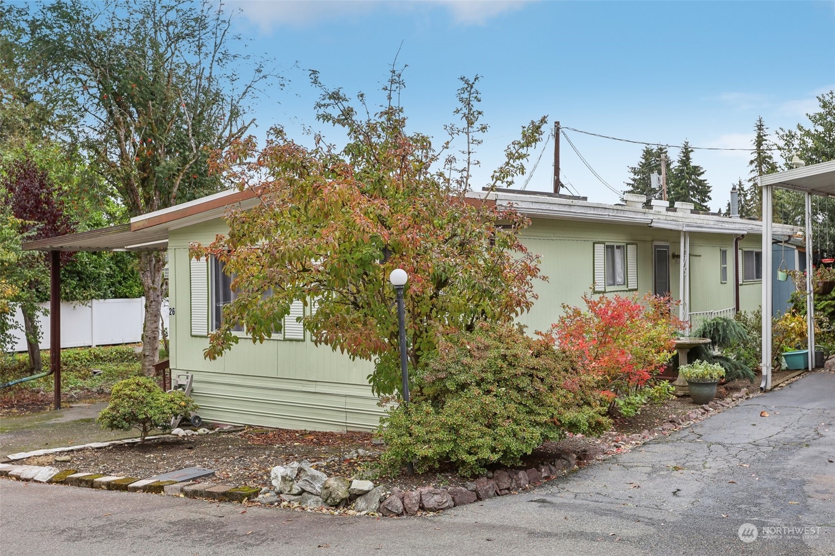 23708 Locust Way, Unit 26 Bothell, WA 98021 - Photo 4 of 22 Gallery Image 4