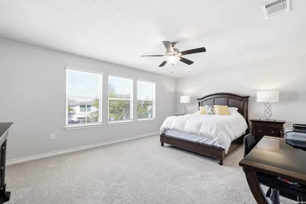 $2,300 | 5602 Chestnut Crossing, San Antonio, TX 78259