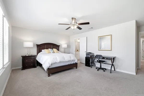 $2,300 | 5602 Chestnut Crossing, San Antonio, TX 78259