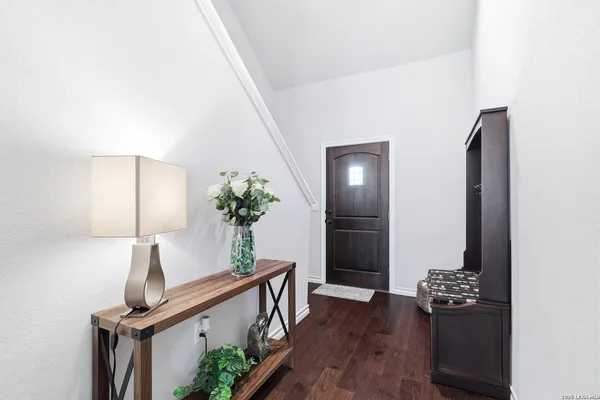 $2,300 | 5602 Chestnut Crossing, San Antonio, TX 78259