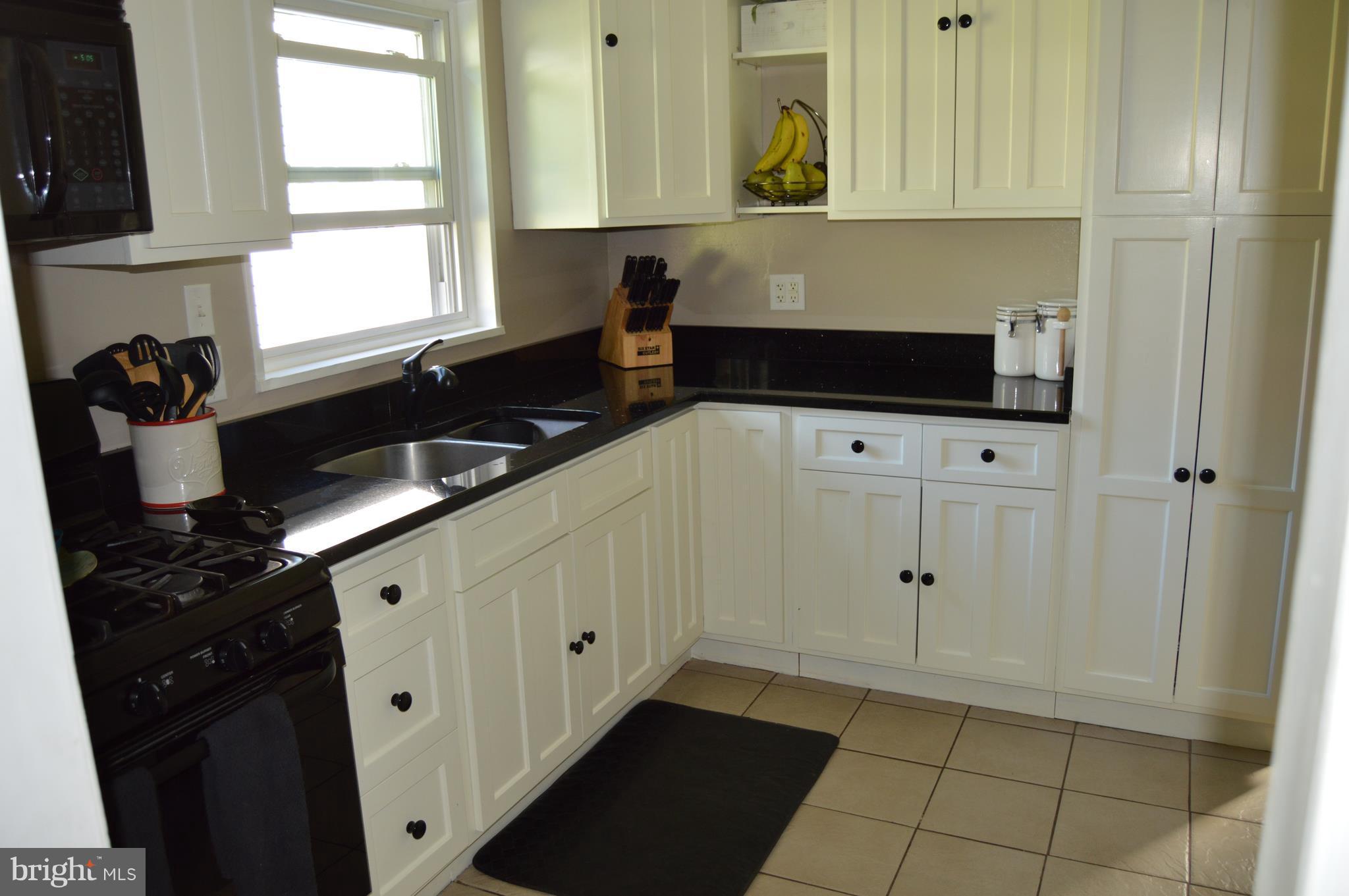 1003 Hartmont Road Catonsville, MD 21228 - Photo 11 of 29 Kitchen
