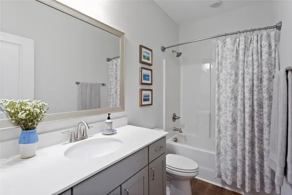 $389,900 | 301 Valley Oak Drive, Belton, SC 29627