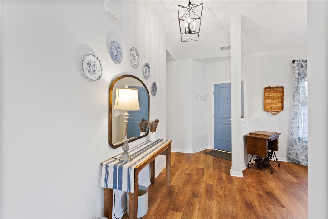 301 Valley Oak Drive Belton, SC 29627 - Photo 5 of 37