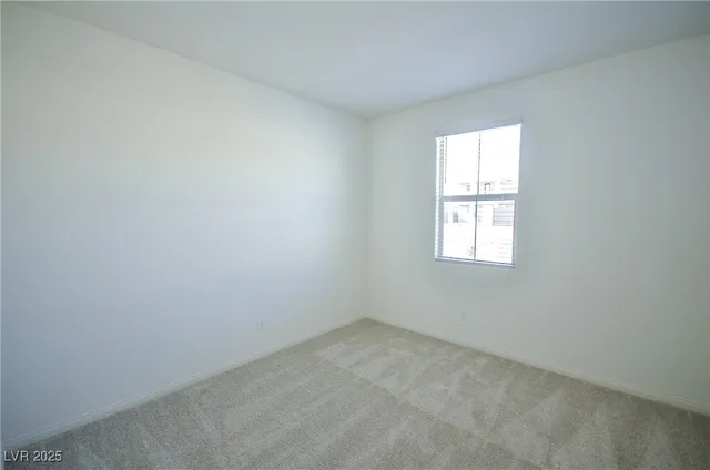 $3,690 | 552 Parkwind Lane, Las Vegas, NV 89138