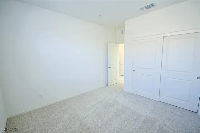 $3,690 | 552 Parkwind Lane, Las Vegas, NV 89138