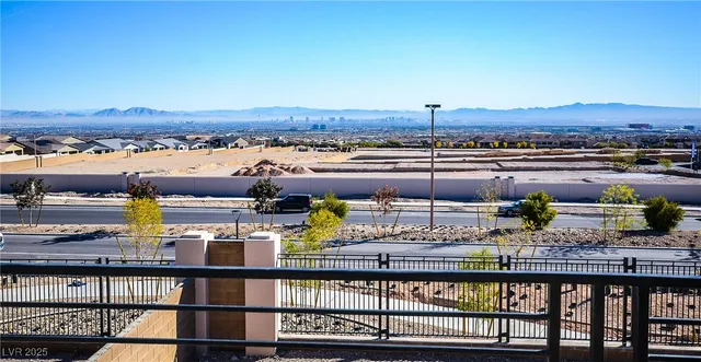 $3,690 | 552 Parkwind Lane, Las Vegas, NV 89138
