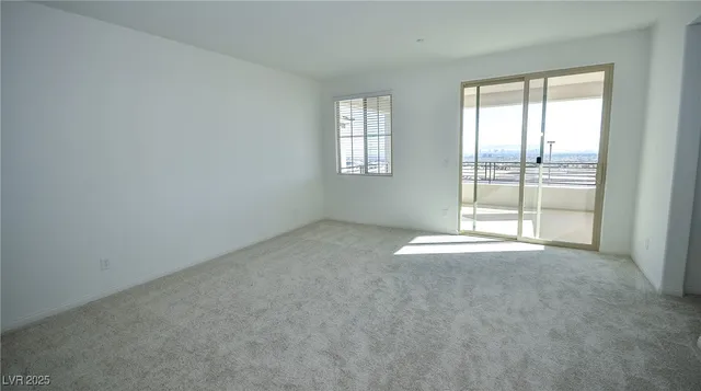 $3,690 | 552 Parkwind Lane, Las Vegas, NV 89138