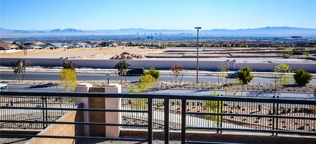 $3,690 | 552 Parkwind Lane, Las Vegas, NV 89138