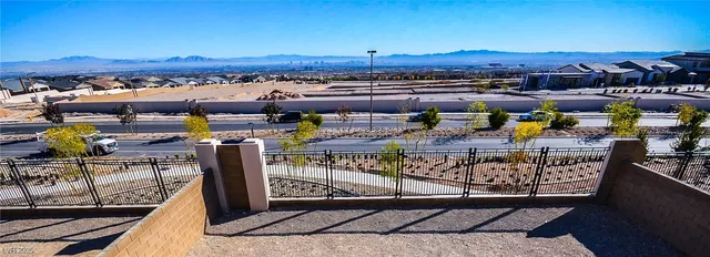$3,690 | 552 Parkwind Lane, Las Vegas, NV 89138