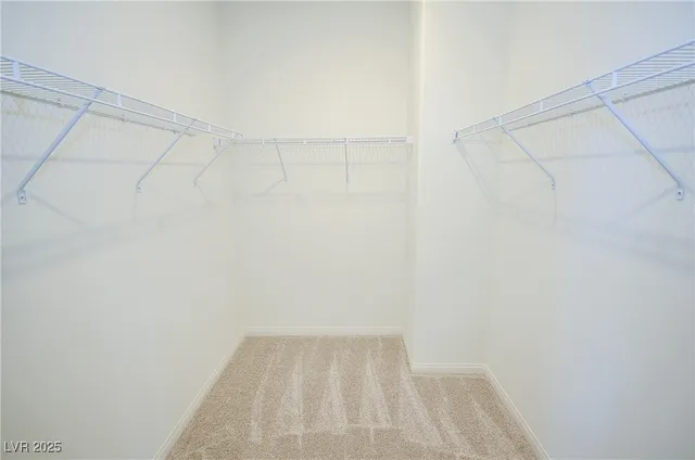 $3,690 | 552 Parkwind Lane, Las Vegas, NV 89138