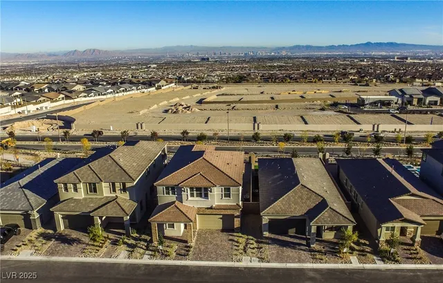 $3,690 | 552 Parkwind Lane, Las Vegas, NV 89138