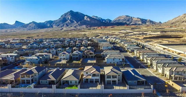 $3,690 | 552 Parkwind Lane, Las Vegas, NV 89138