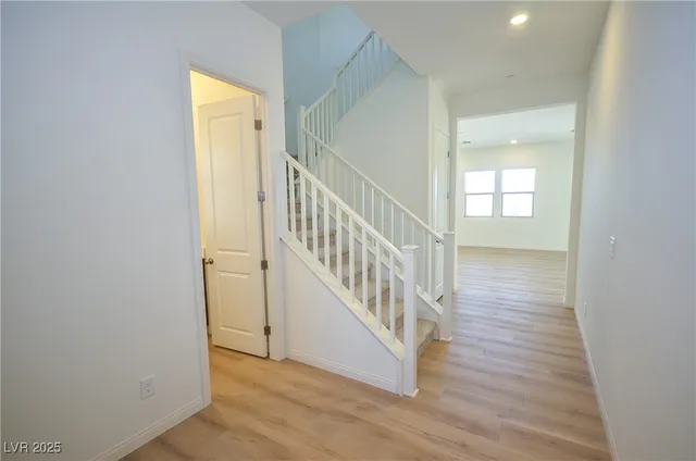 $3,690 | 552 Parkwind Lane, Las Vegas, NV 89138