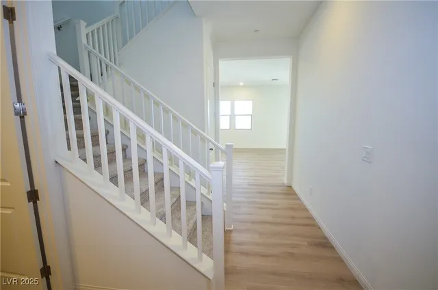 $3,690 | 552 Parkwind Lane, Las Vegas, NV 89138