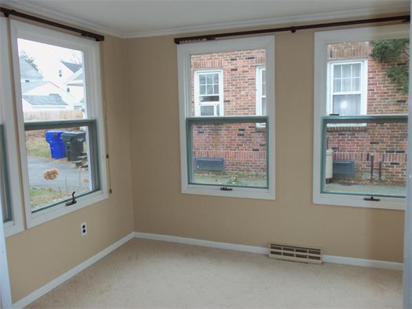 57 Rencelau Street Springfield, MA 01118 - Photo 13 of 27
