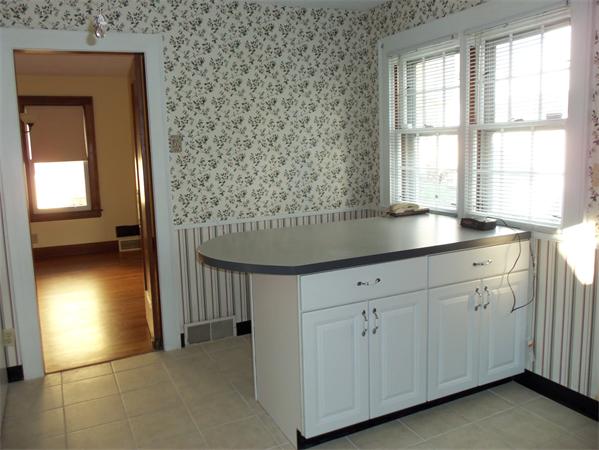 57 Rencelau Street Springfield, MA 01118 - Photo 18 of 27
