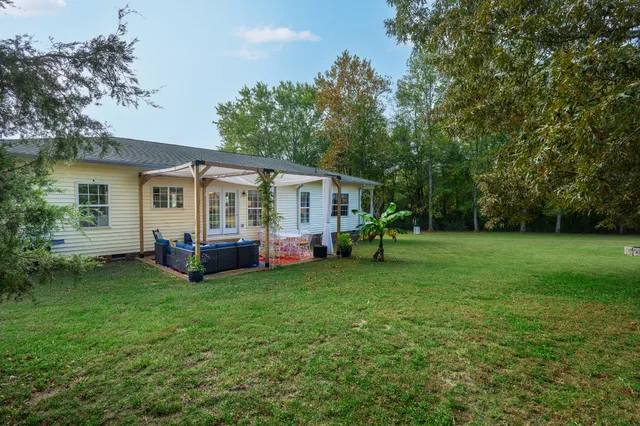 $389,900 | 221 Mckenzie Lane, Summertown, TN 38483