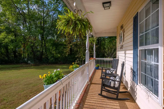 $389,900 | 221 Mckenzie Lane, Summertown, TN 38483