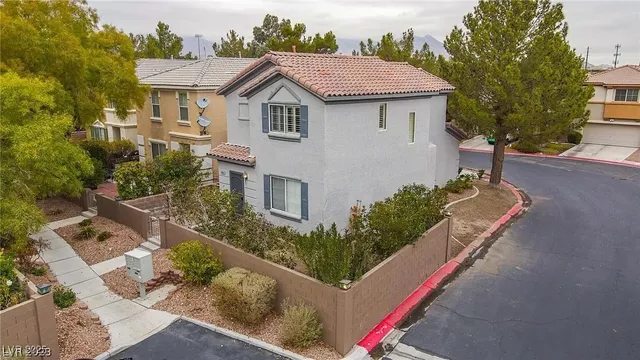 $2,200 | 9909 Calabasas Avenue, Las Vegas, NV 89117