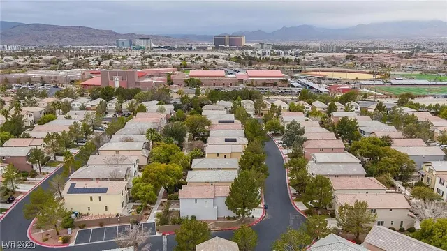 $2,200 | 9909 Calabasas Avenue, Las Vegas, NV 89117