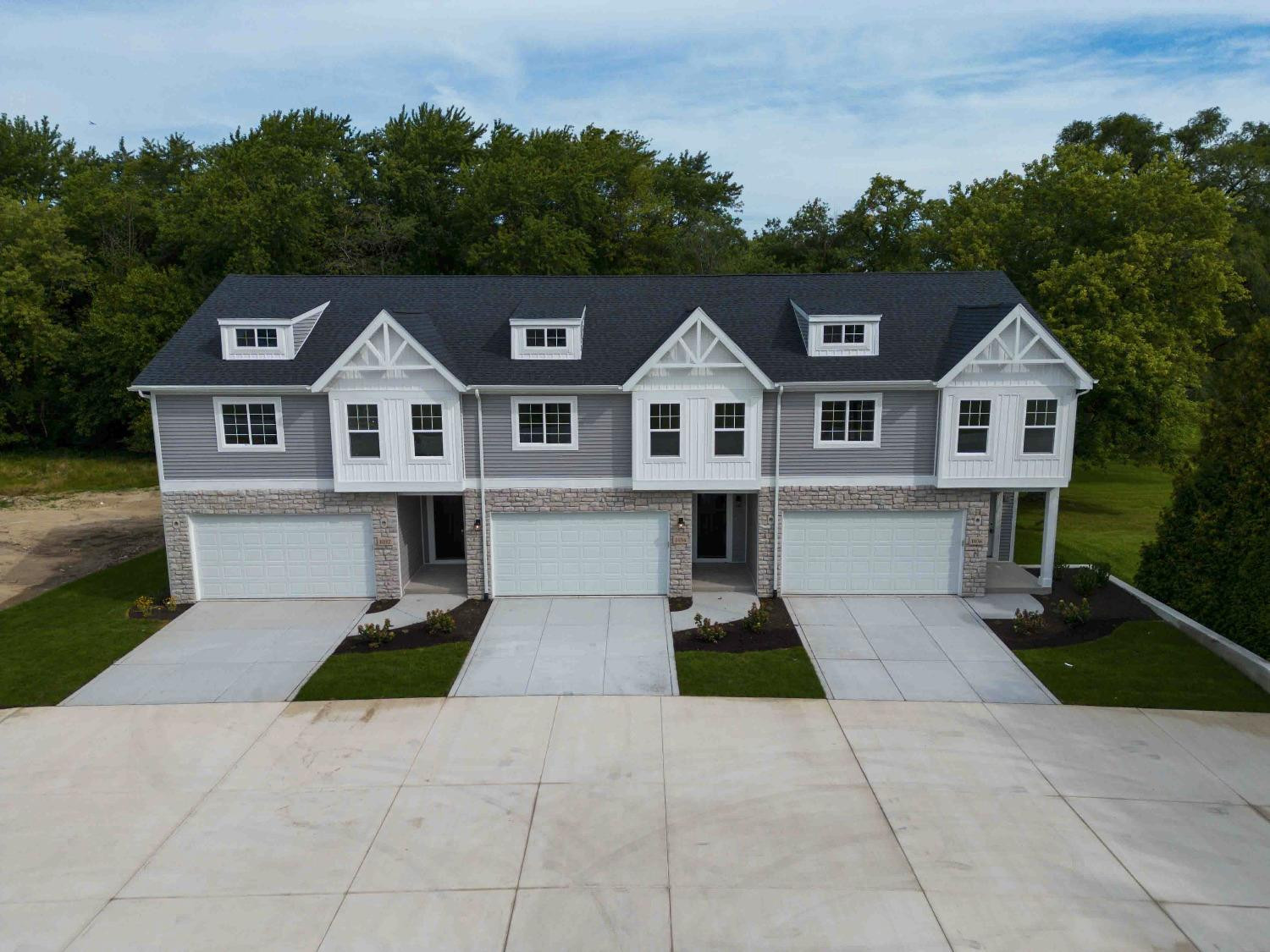 front view of house with yard