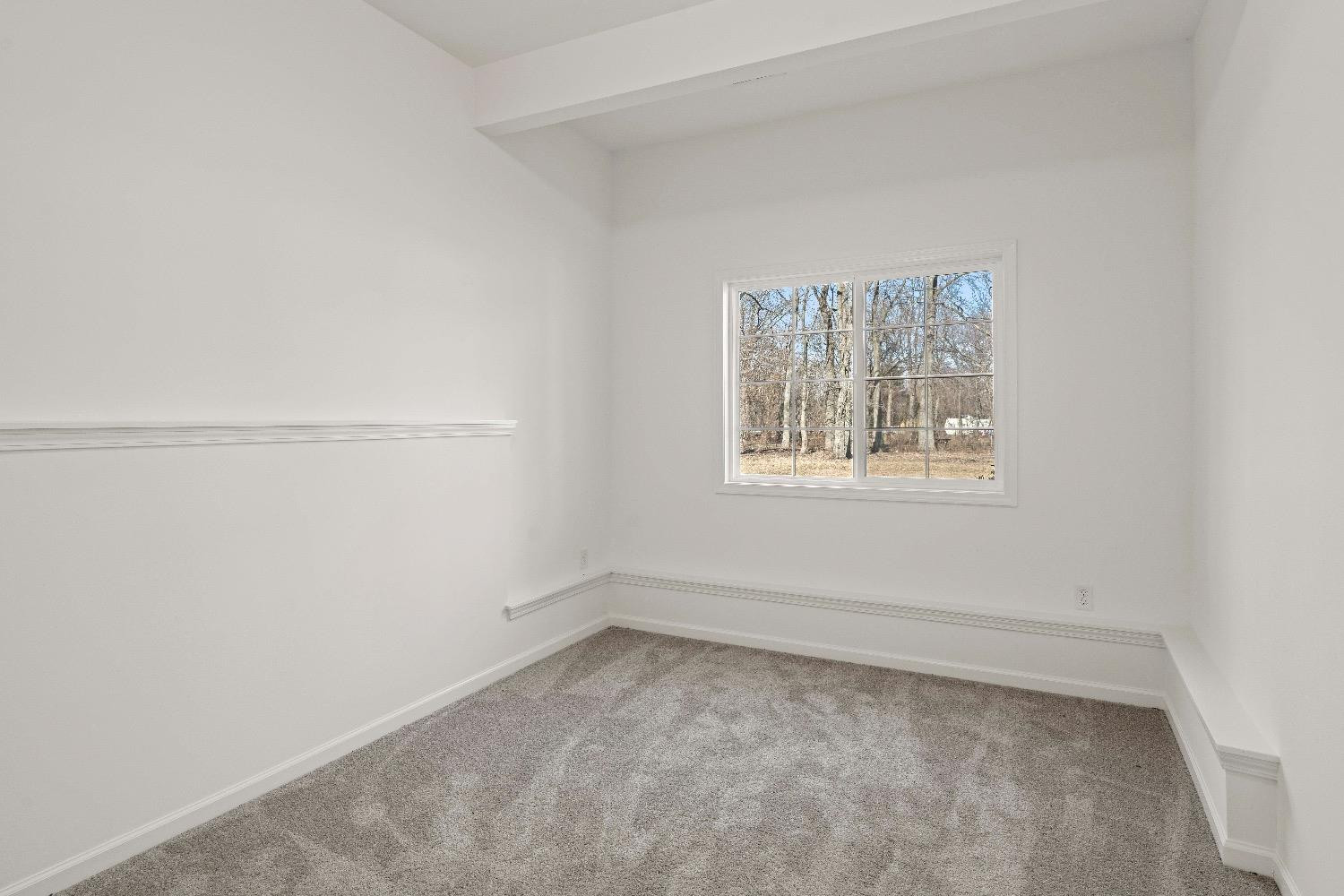 1036 Hwy 330 Griffith In 46319 Griffith, IN 46319 - Photo 13 of 27 an empty room with a window