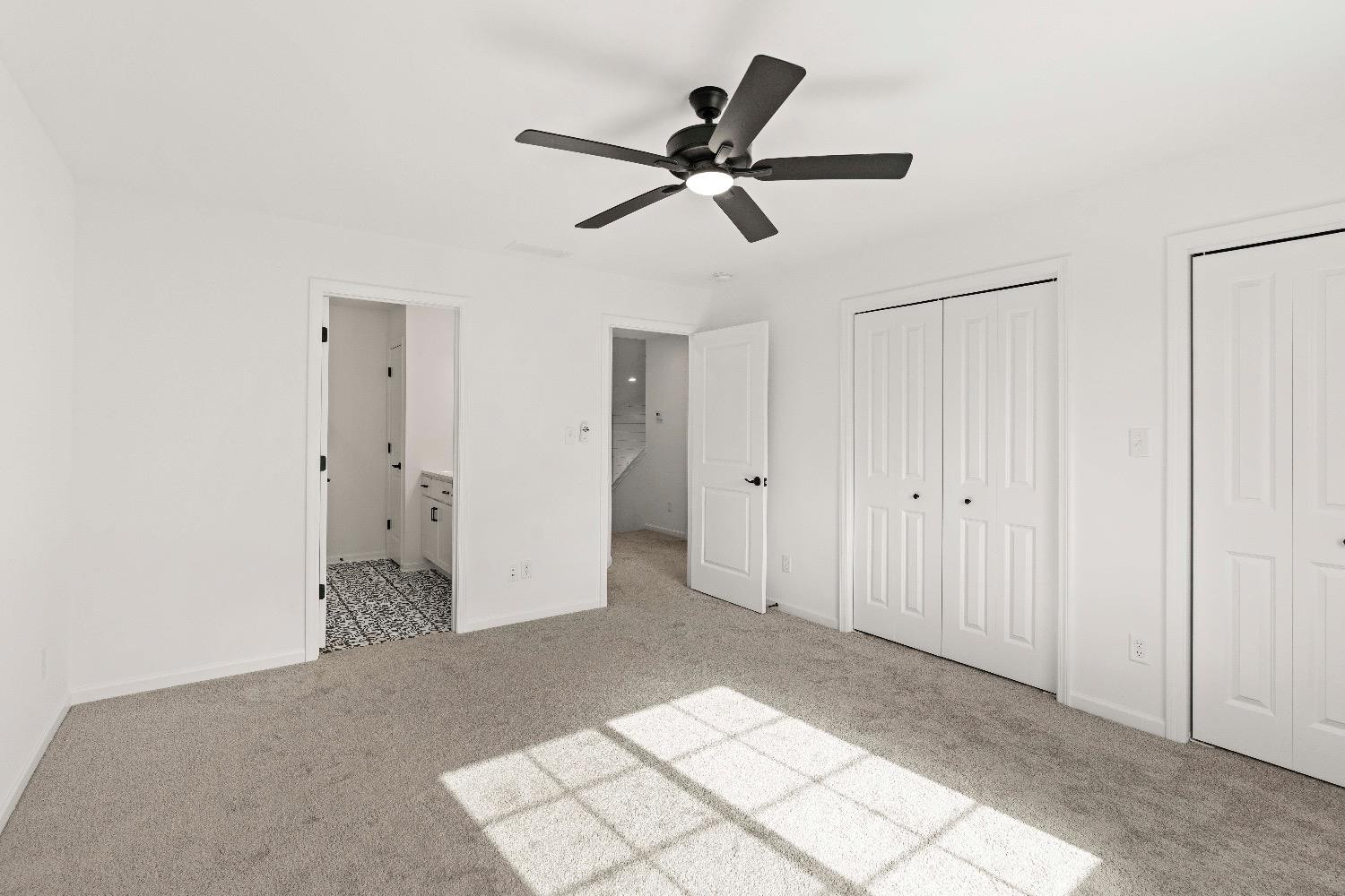 1036 Hwy 330 Griffith In 46319 Griffith, IN 46319 - Photo 17 of 27 a view of empty room with ceiling fan