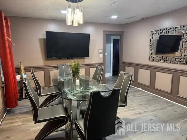 $630,000 | 130 Catalpa Avenue, Perth Amboy, NJ 08861