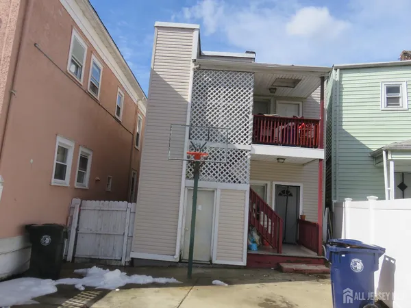 $630,000 | 130 Catalpa Avenue, Perth Amboy, NJ 08861