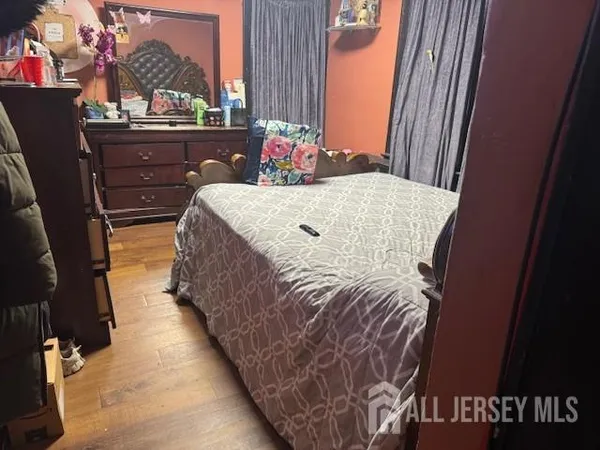 $630,000 | 130 Catalpa Avenue, Perth Amboy, NJ 08861