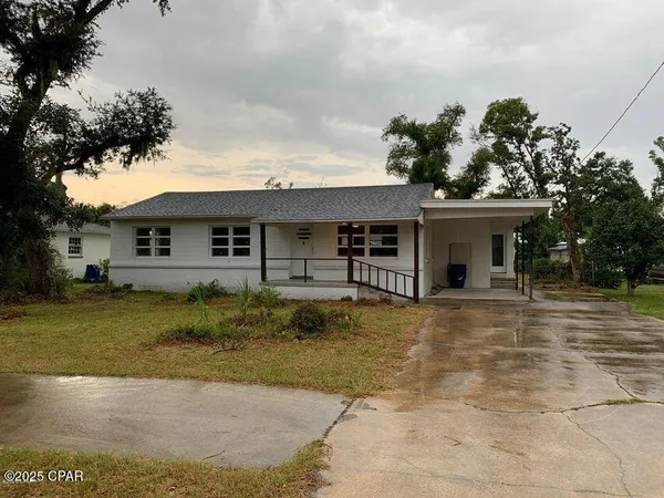 $2,500 | 343 South Palo Alto Avenue, Panama City, FL 32401