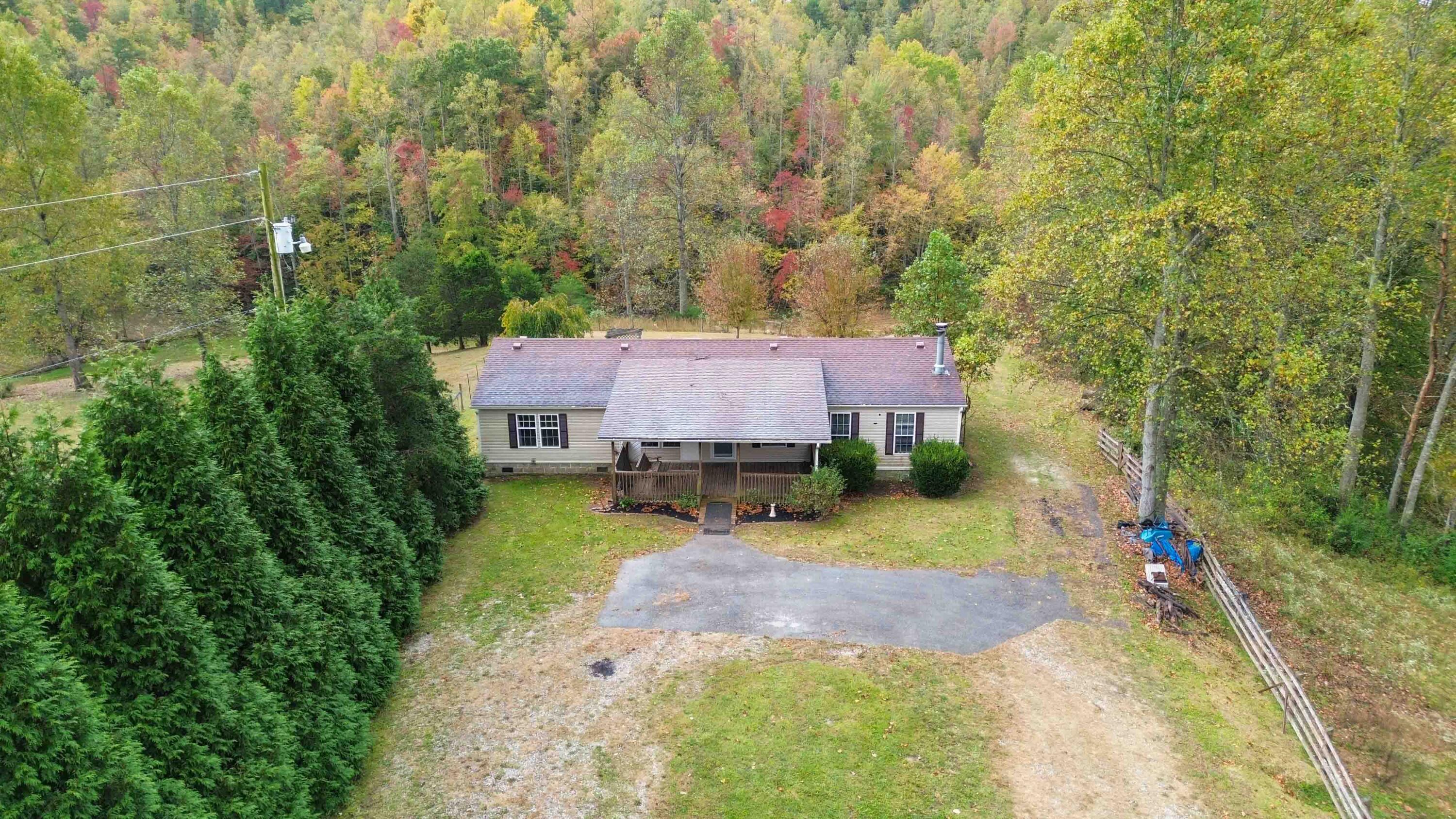 959 Sallys Branch Road East London, KY 40741 - Photo 30 of 44 030