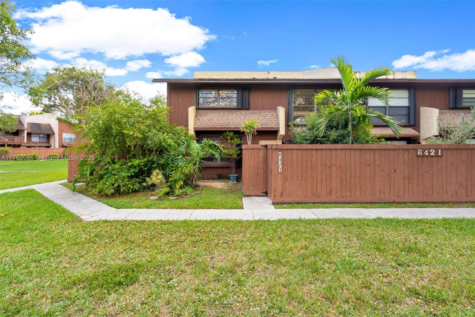 6421 Southwest 116th Court, Unit A Miami, FL 33173 - Photo 2 of 34