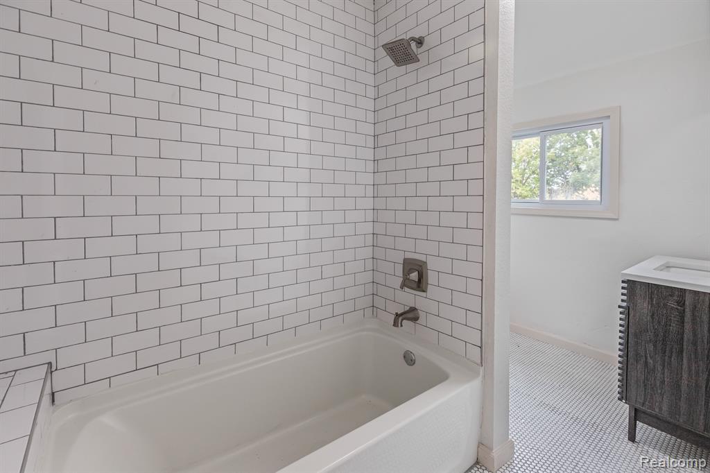 4618 Balfour Road Detroit, MI 48224 - Photo 20 of 28