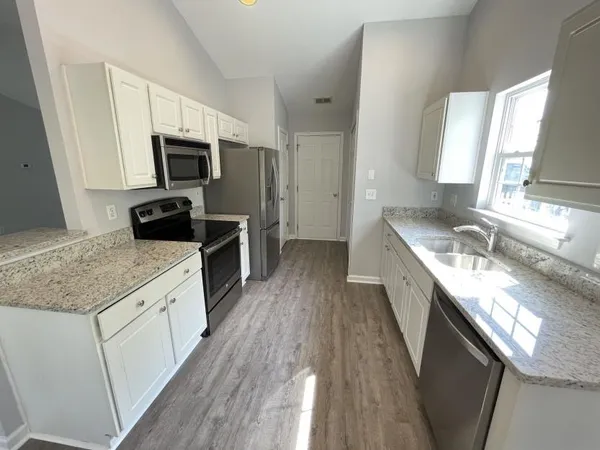 $2,100 | 4996 Southgate Parkway, Myrtle Beach, SC 29579