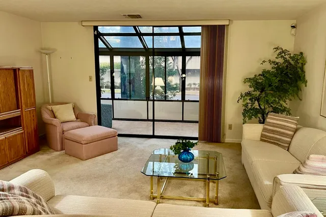 $440,000 | 200 P Street, Unit E11, Sacramento, CA 95814
