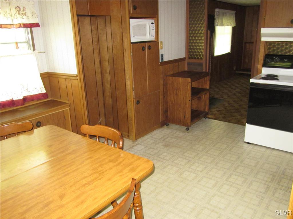 4761 Timberline Road Walnutport, PA 18088 - Photo 4 of 21 Gallery Image 4