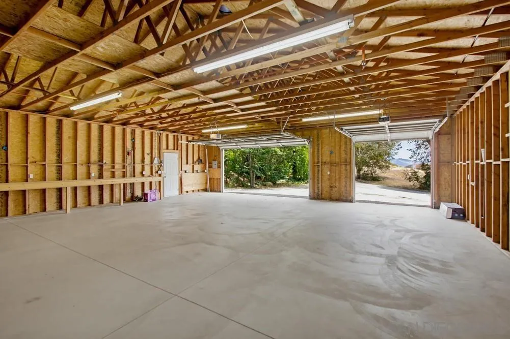 171 Dawn View Way El Cajon, CA 92021 - Photo 5 of 75