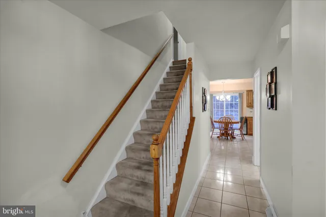 a view of entryway and hall