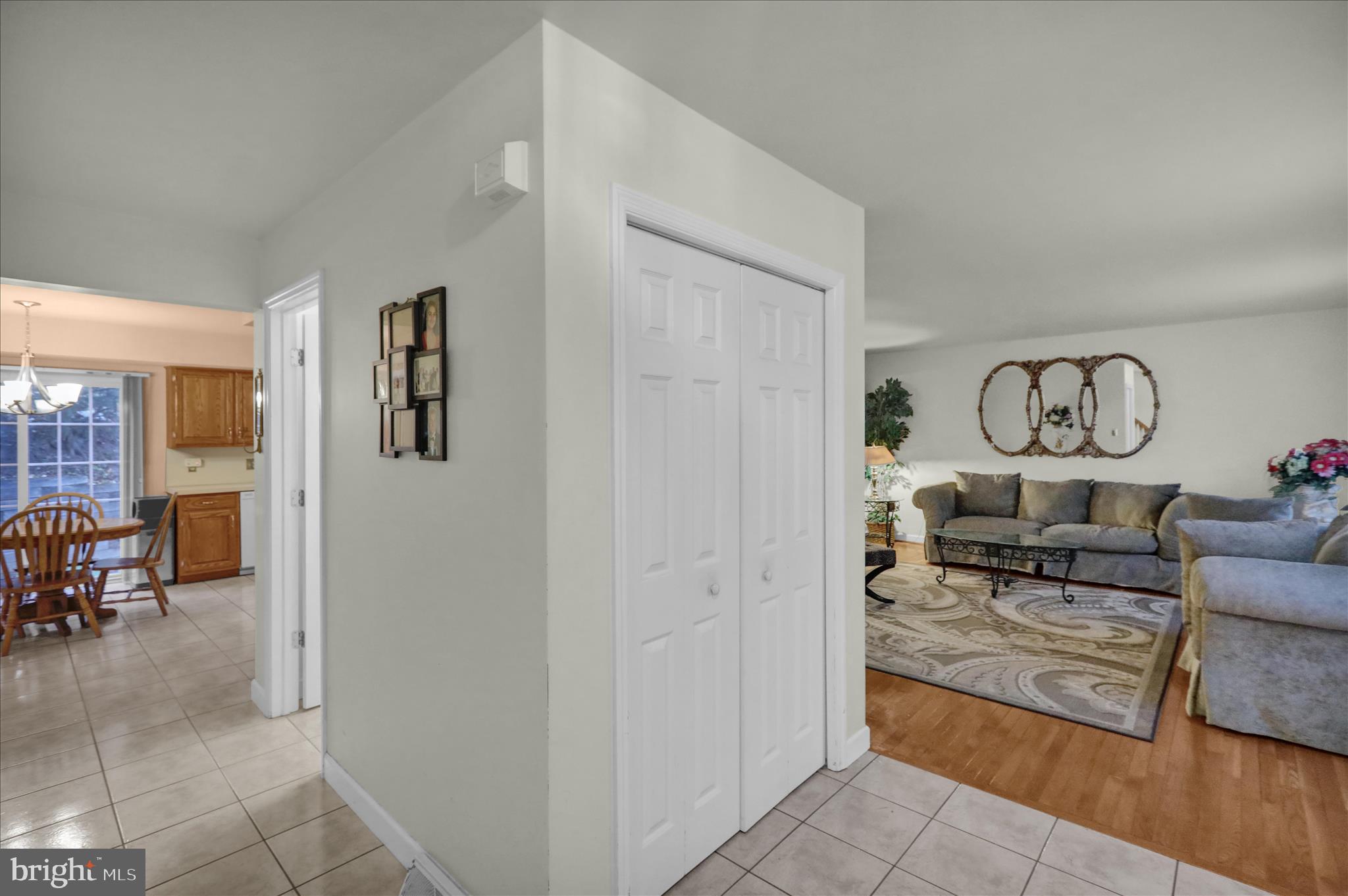 1189 Cedar Top Road Reading, PA 19607 - Photo 7 of 38 a living room with furniture and a table