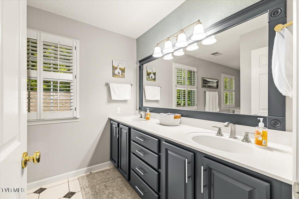 1 Deercreek Drive Kingsport, TN 37660 - Photo 34 of 58 35-128A6641