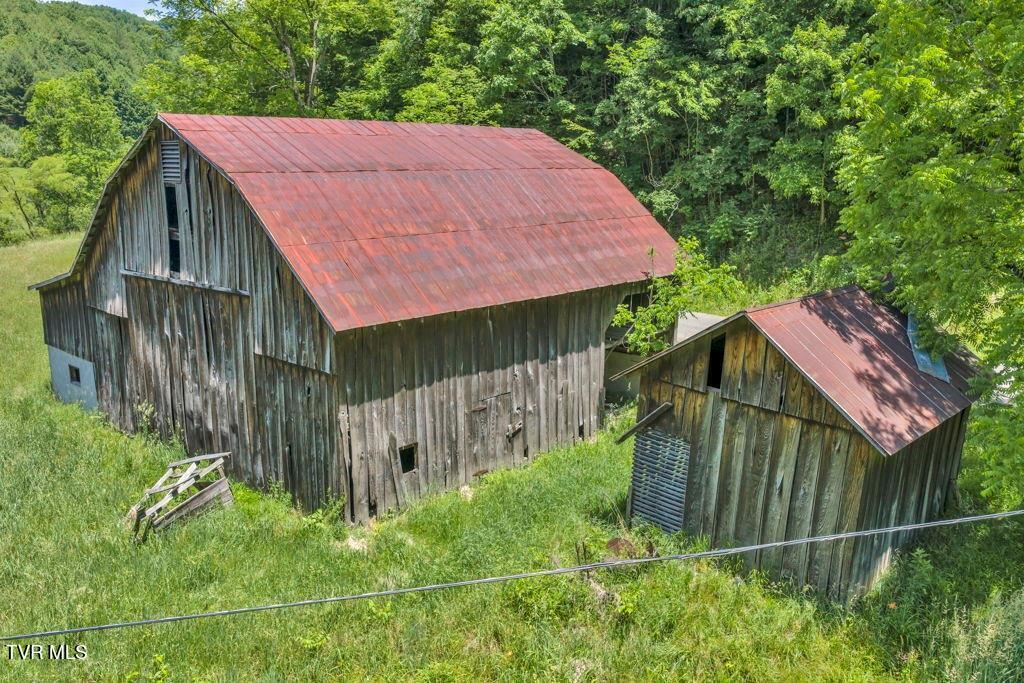 150 Fred Price Road Mountain City, TN 37683 - Photo 21 of 35 23