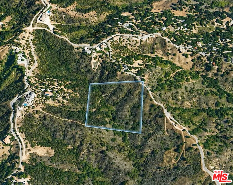 2300 Corsham Road Topanga, CA 90290 - Photo 12 of 13 a view of a fence