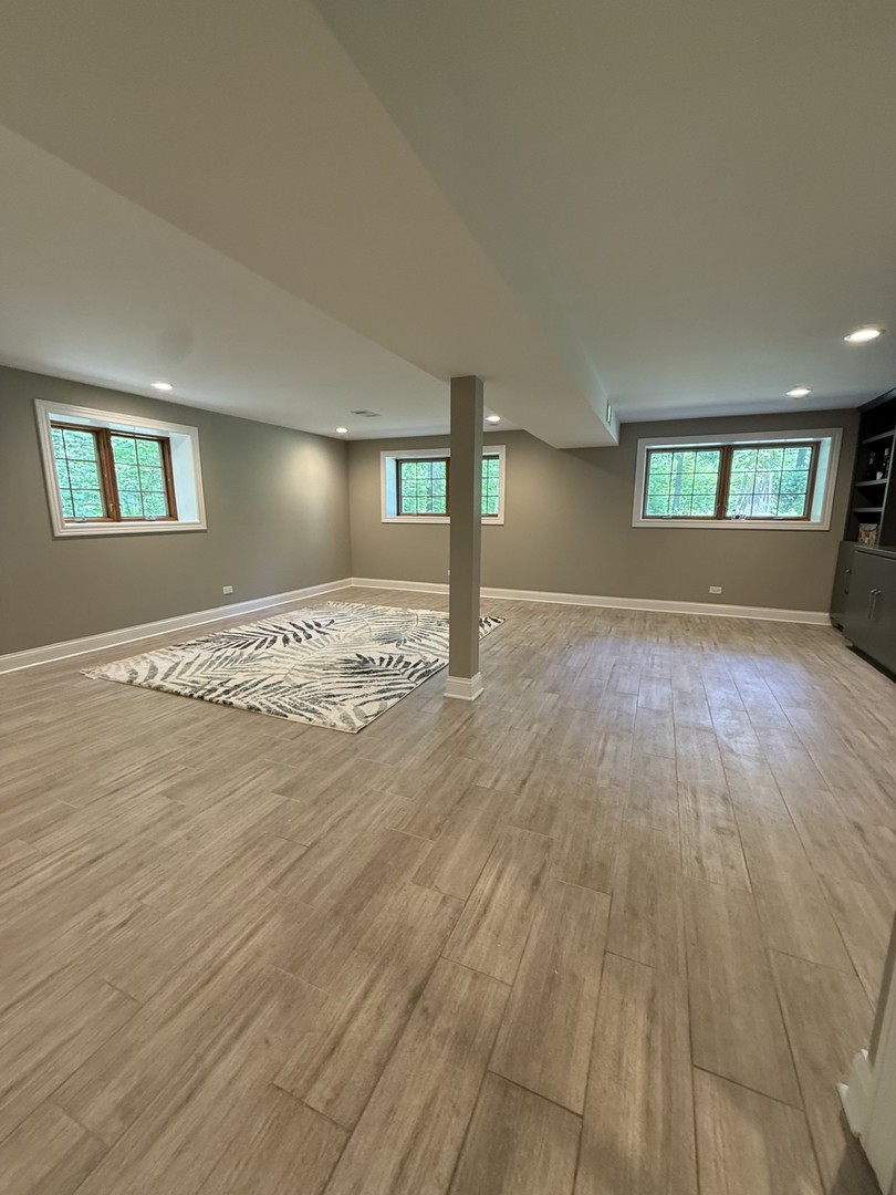 2841 Orange Brace Road Deerfield, IL 60015 - Photo 27 of 30 a view of an empty room and window