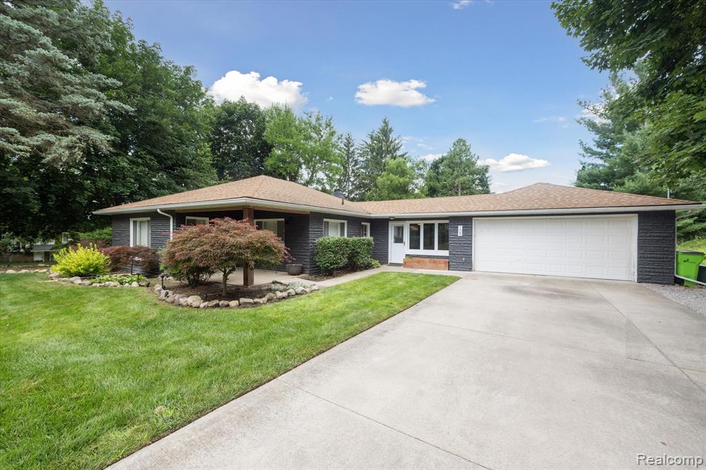 105 George Street Milford, MI 48381 - Photo 5 of 48