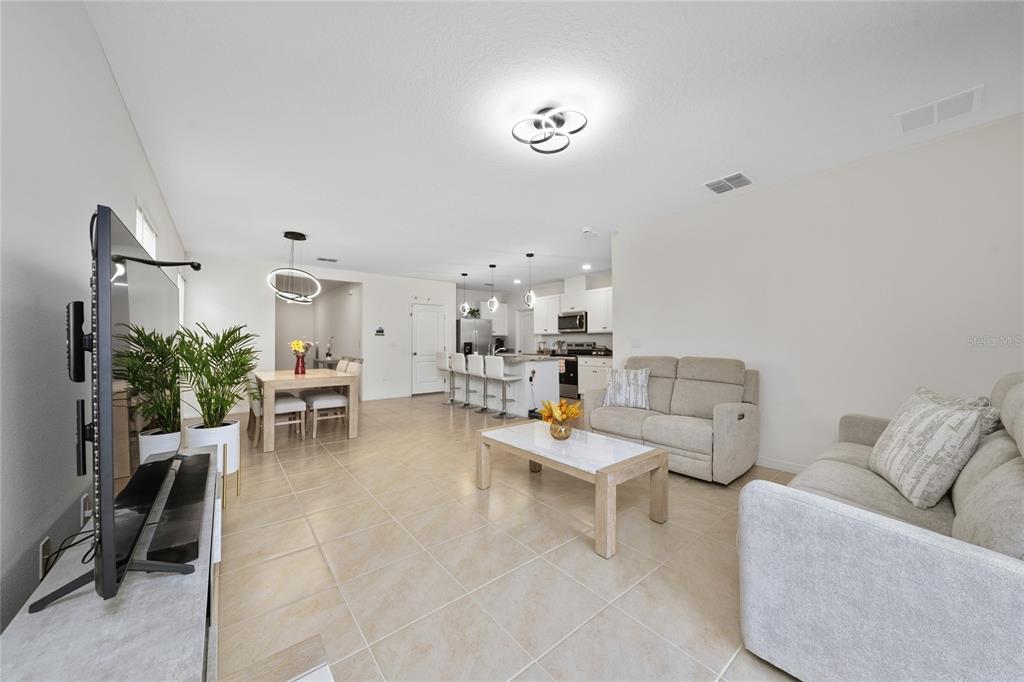 2815 Moulin Road Davenport, FL 33837 - Photo 10 of 31