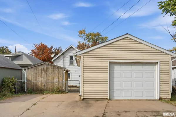 $74,500 | 2537 Boies Avenue, Davenport, IA 52802